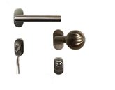 Edelstahl-Griffset 3 für Serie 68 mm + 92 mm innen Drücker - außen Knopf